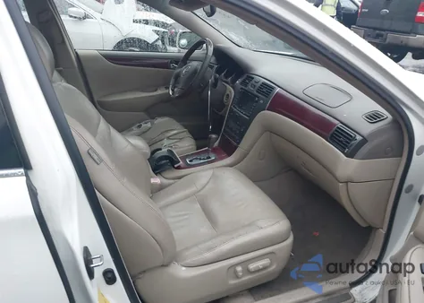 2004 Lexus Es 330 z USA, uszkodzony, nr VIN JTHBA30G945023224